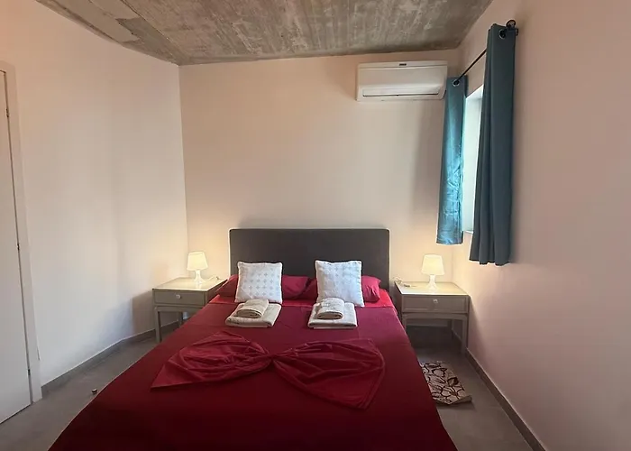 Duplex Industrial Luxe 4bedroom 4bath 200m 2d Sea St. Paul's Bay