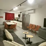 Duplex Industrial Luxe 4bedroom 4bath 200m 2d Sea * セント・ポールズ・ベイ