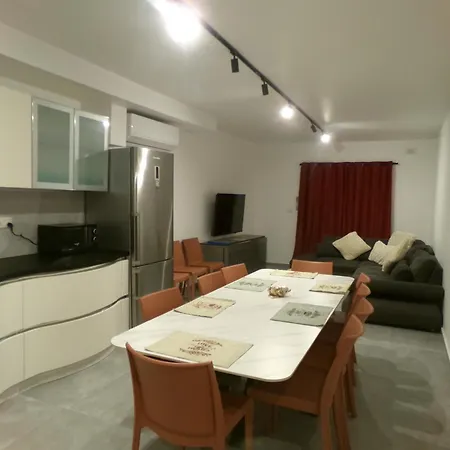 Duplex Industrial Luxe 4br 4bath 200m Near Apartman San Pawl il-Baħar