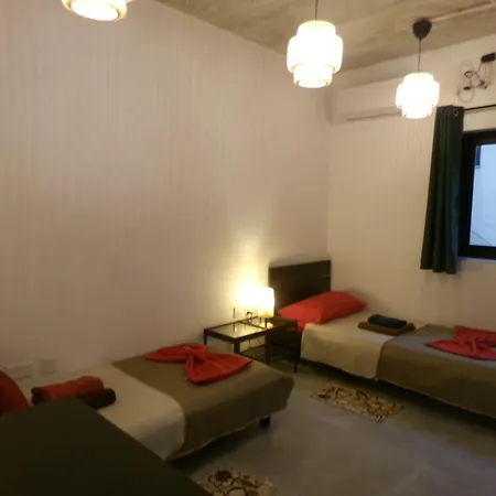Duplex Industrial Luxe 4br 4bath 200m Near San Pawl il-Baħar